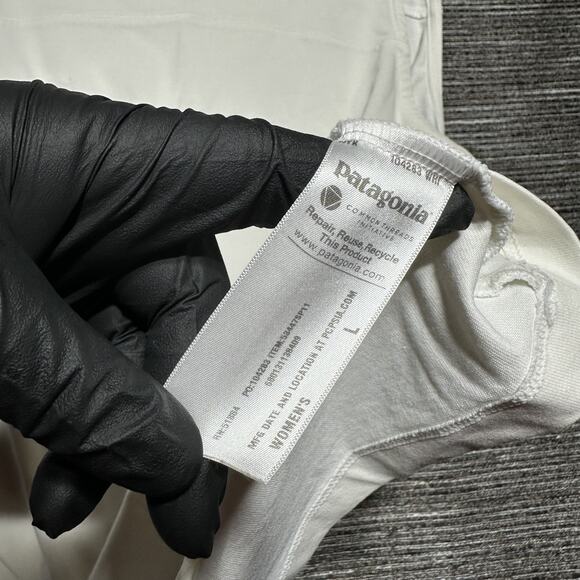 Patagonia Vitaliti Tank Shirt Women's L White Sleeveless High Neck 53447 - Picture 9 of 11